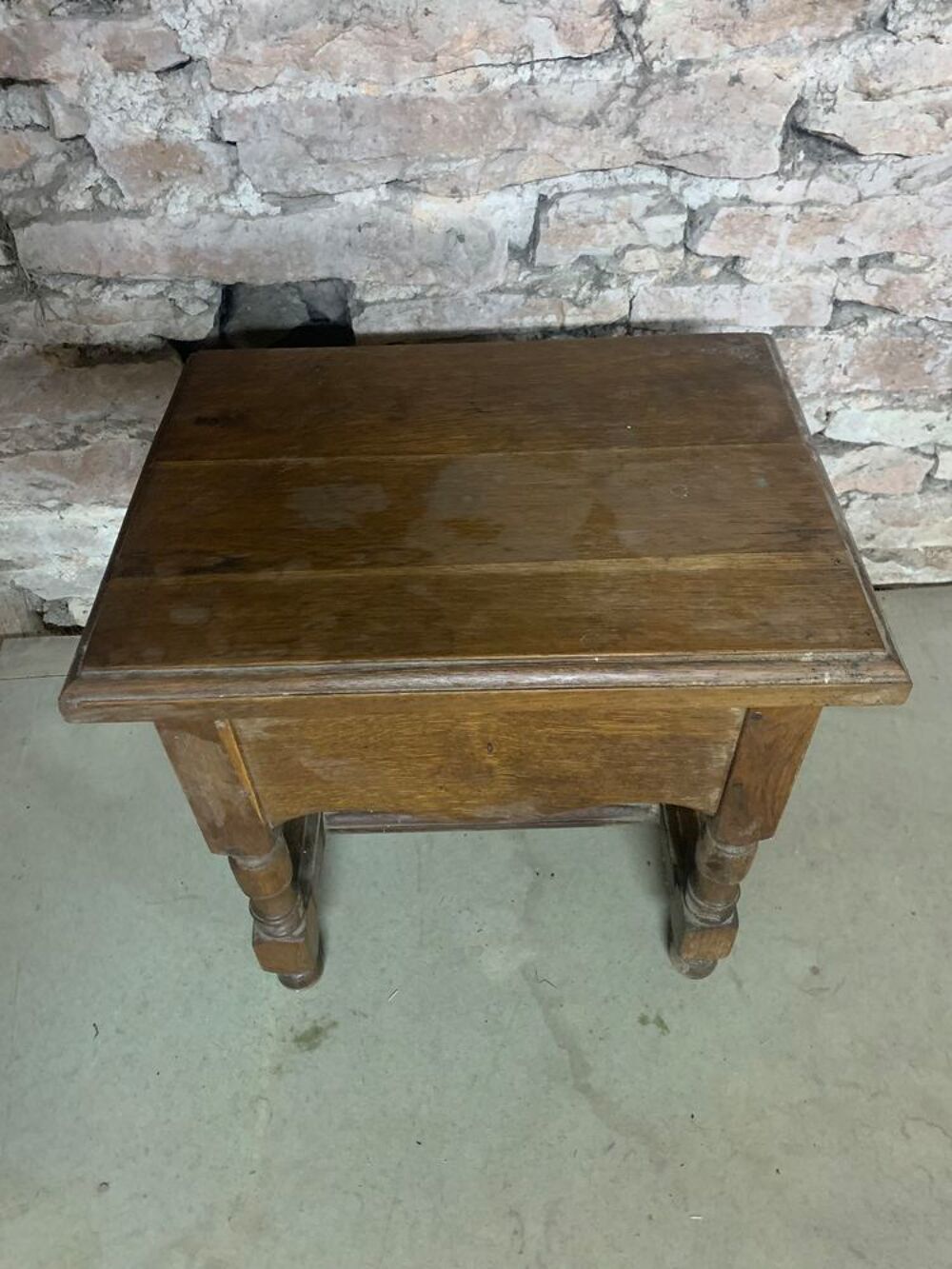 Petite table avec rangement Meubles