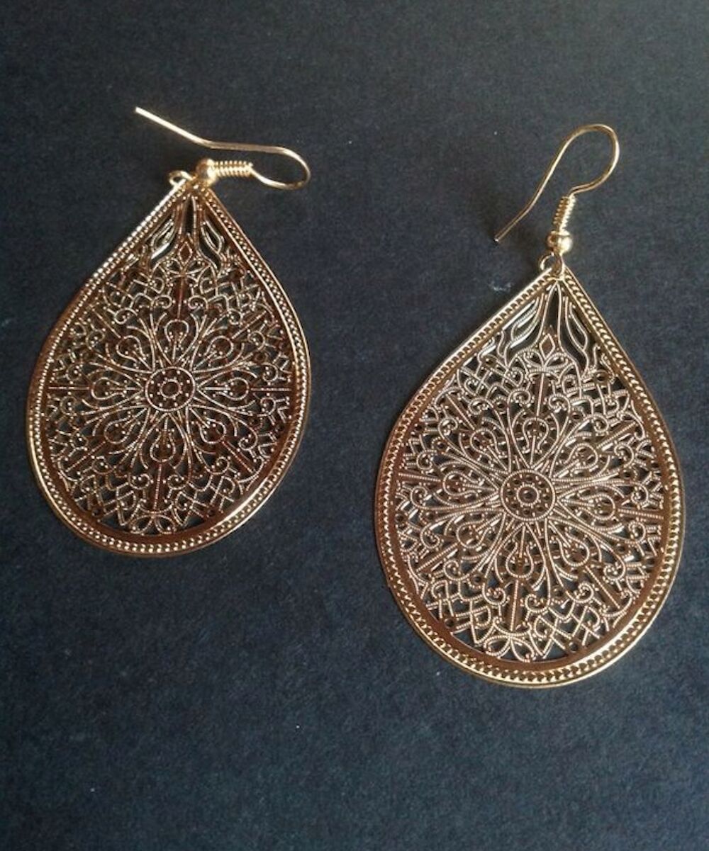 BOUCLES OREILLES DORE?E GOUTTE 3,5cm Envoi Possible Bijoux et montres