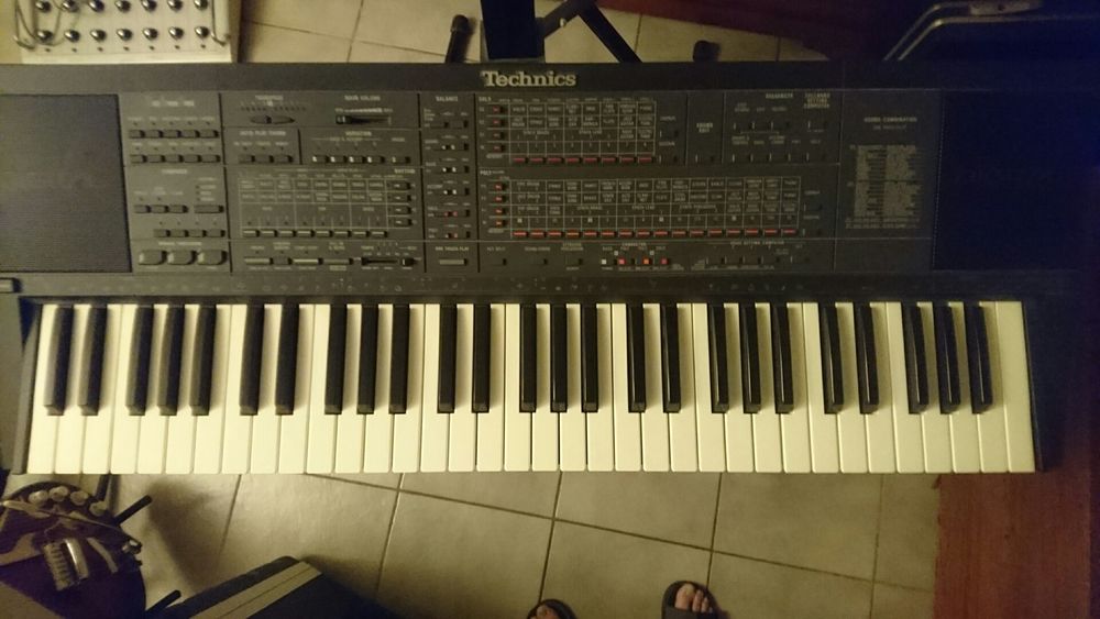 Clavier arrangeur TECHNICS KN-700 Instruments de musique
