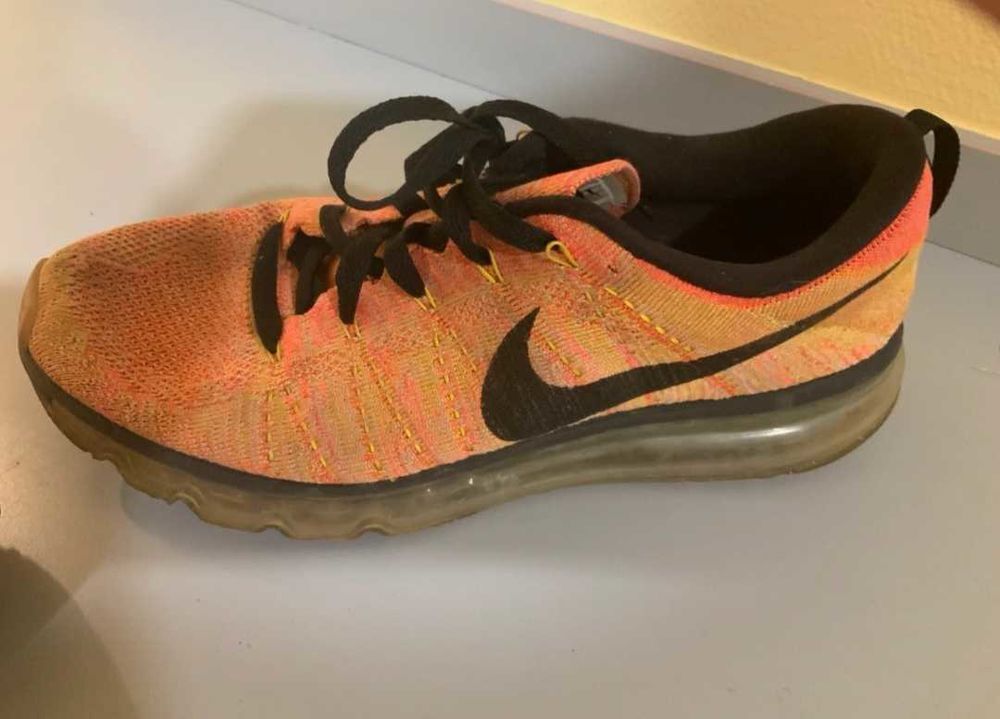 Nike Flyknit fluo orange T42 Chaussures