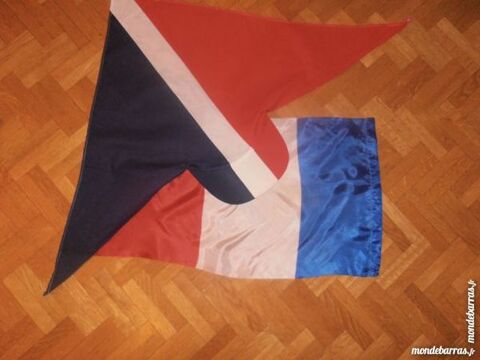 Casquette soleil + drapeau supporter (50) 5 Tours (37)