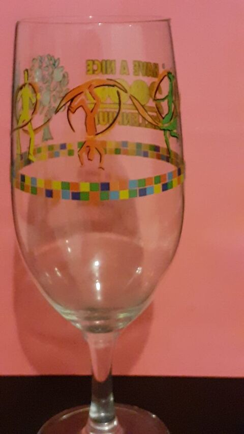 Un verre  bire  Have A Nice 2000 Millennium 6 Lamotte-Beuvron (41)