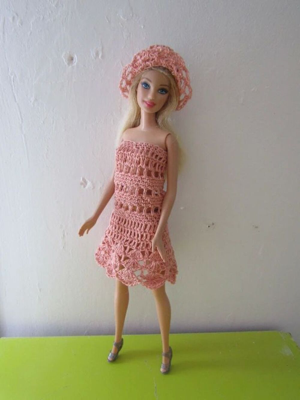 V&ecirc;tements poup&eacute;e Barbie fait main Jeux / jouets
