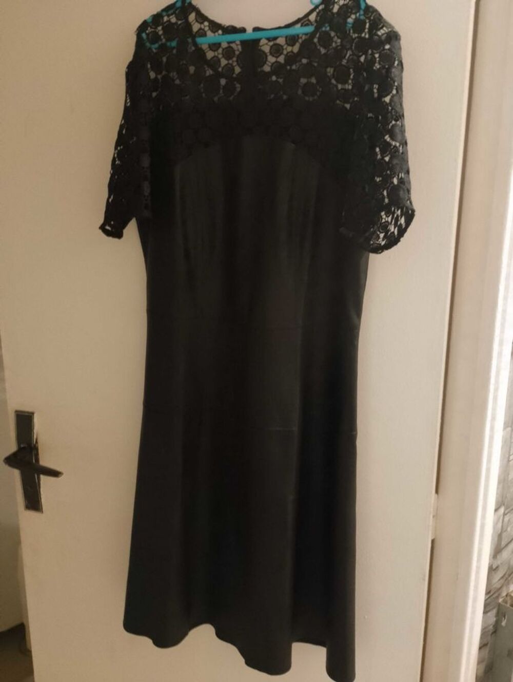 robe simili cuir taille 40 dentelle Vtements