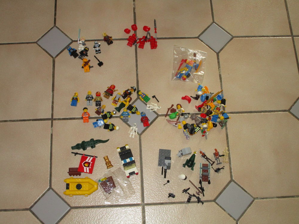LEGO FIGURINE DIVERS +ACCESSOIRES Jeux / jouets