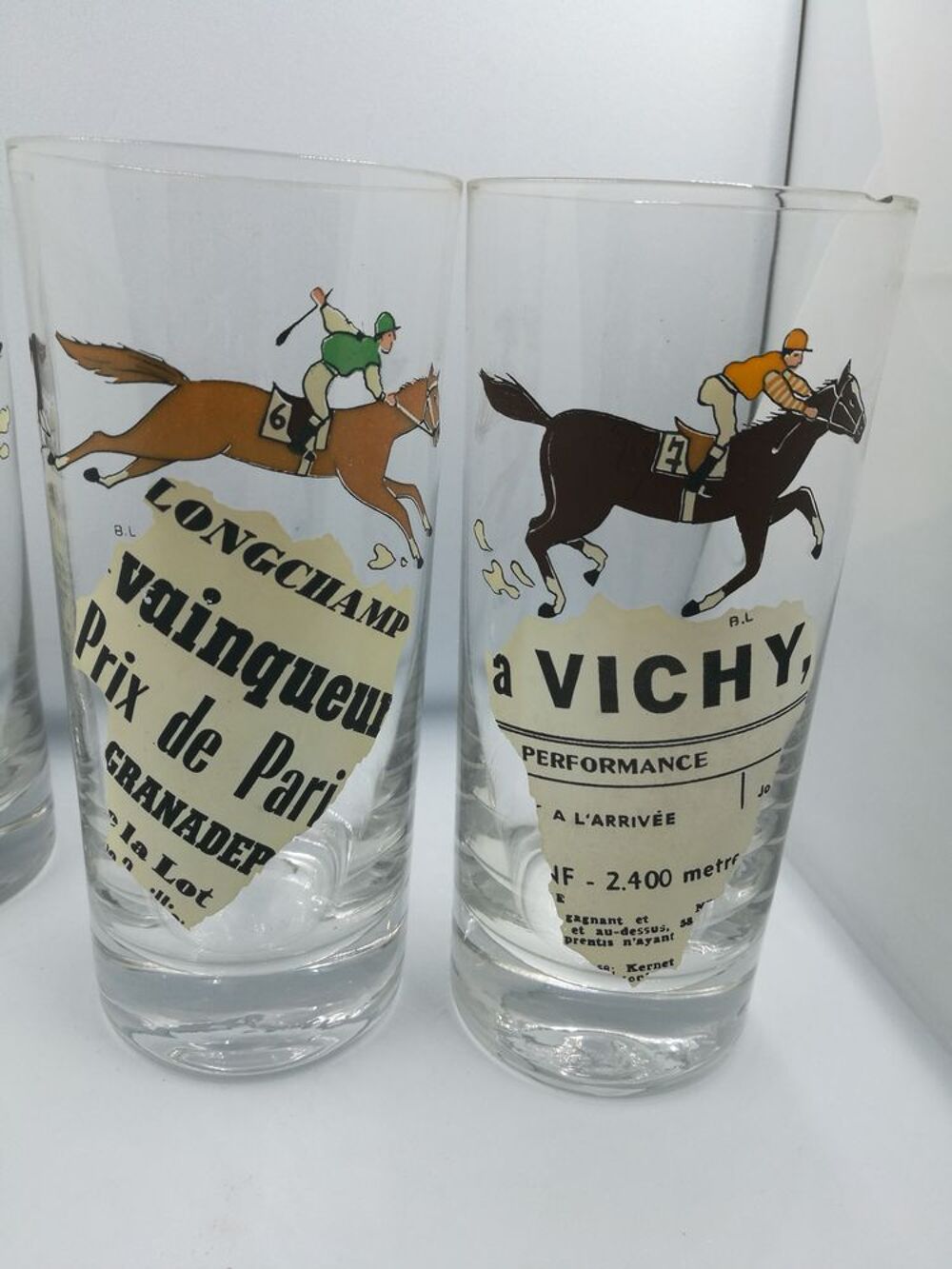 5 verres d&eacute;cor chevaux et morceau journal du tierc&eacute; 