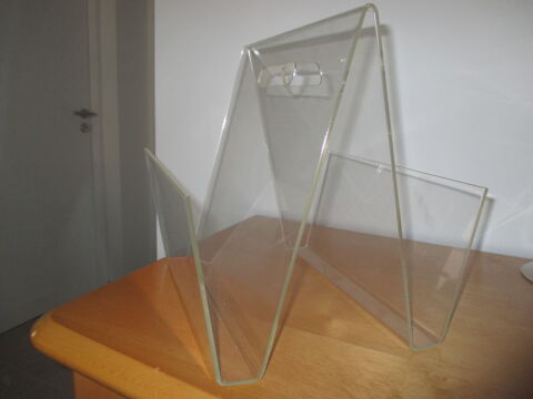Porte revues design vintage plexiglass 35 Vienne (38)