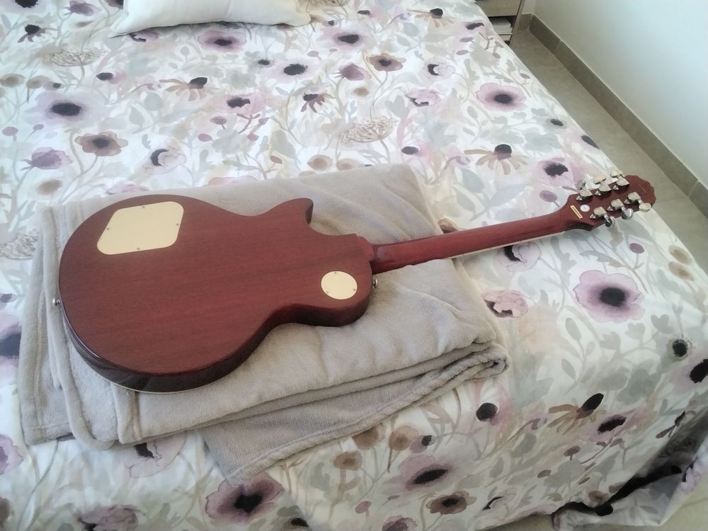 Guitare EPIPHONE
Instruments de musique