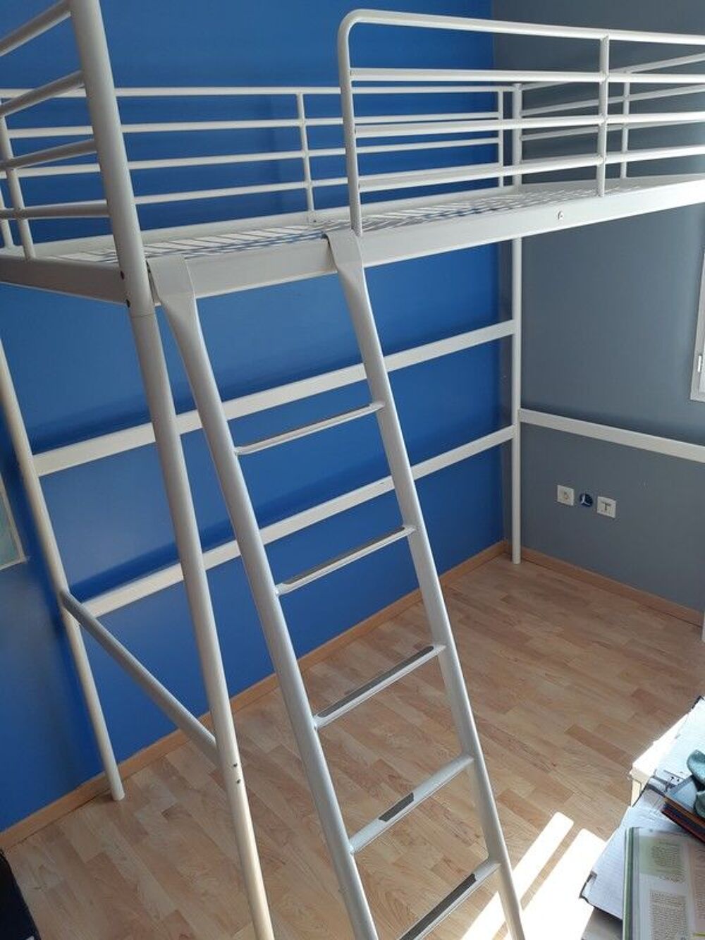 Structure lit mezzanine, 90x200 cm (lit 1 place) 
Meubles