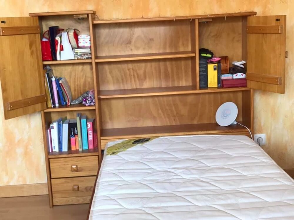  lit tr&egrave;s bon &eacute;tat avec rangements int&eacute;gr&eacute;s et matelas Meubles