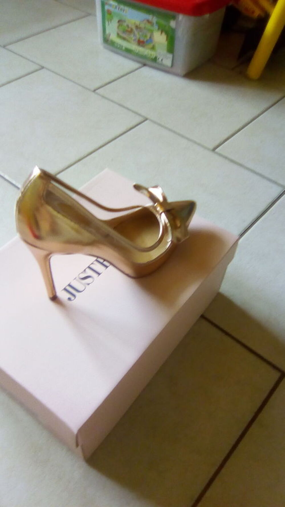Neuf deux paires pointure 37 Chaussures