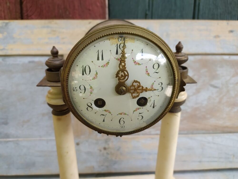 Pendule Portique Style Louis XVI Marbre Bronze (Pour Pi&egrave;ce)
