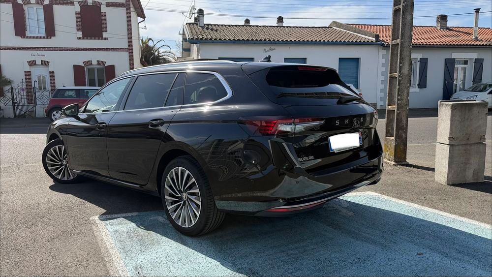 Superb Combi 1.5 TSI 204 ch Hybride Rechargeable PHEV DSG6 Selection 2024 occasion 40100 Dax