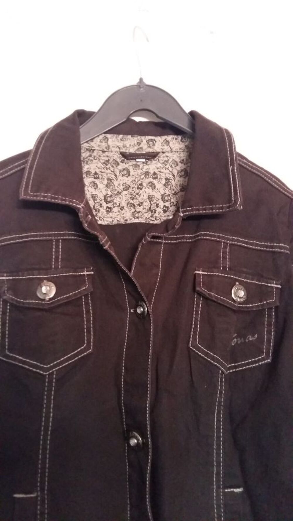 Veste en jean noir "Jonas Brothers". Vêtements enfants