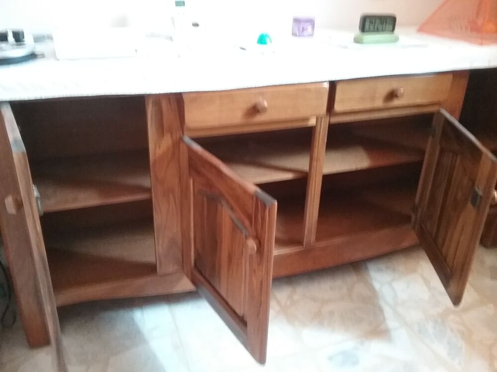 Beau et grand buffet bas Meubles
