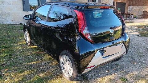 Toyota Aygo 1.0 VVT-i x-play 2019 occasion Vaux-sur-Mer 17640