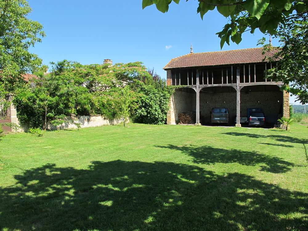 Vente Ferme Grande ferme restaurée avec terrain....au calme! Saint-sever-de-rustan