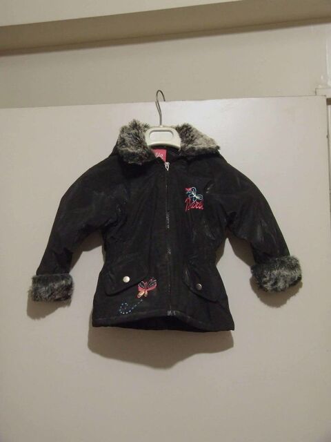 Manteau parka BARBIE noir avec motifs brodés T. 4 ans, TBE 8 Bagnolet (93)