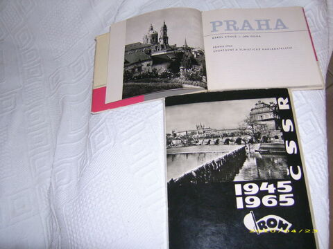 2 livres PHOTOS  TCHEQUES  0 P�rigueux (24)