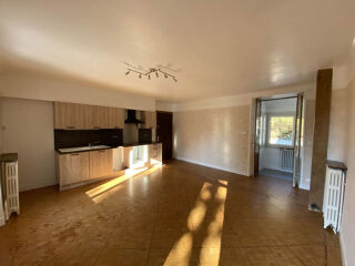  Appartement � louer 3 pi�ces 82 m�