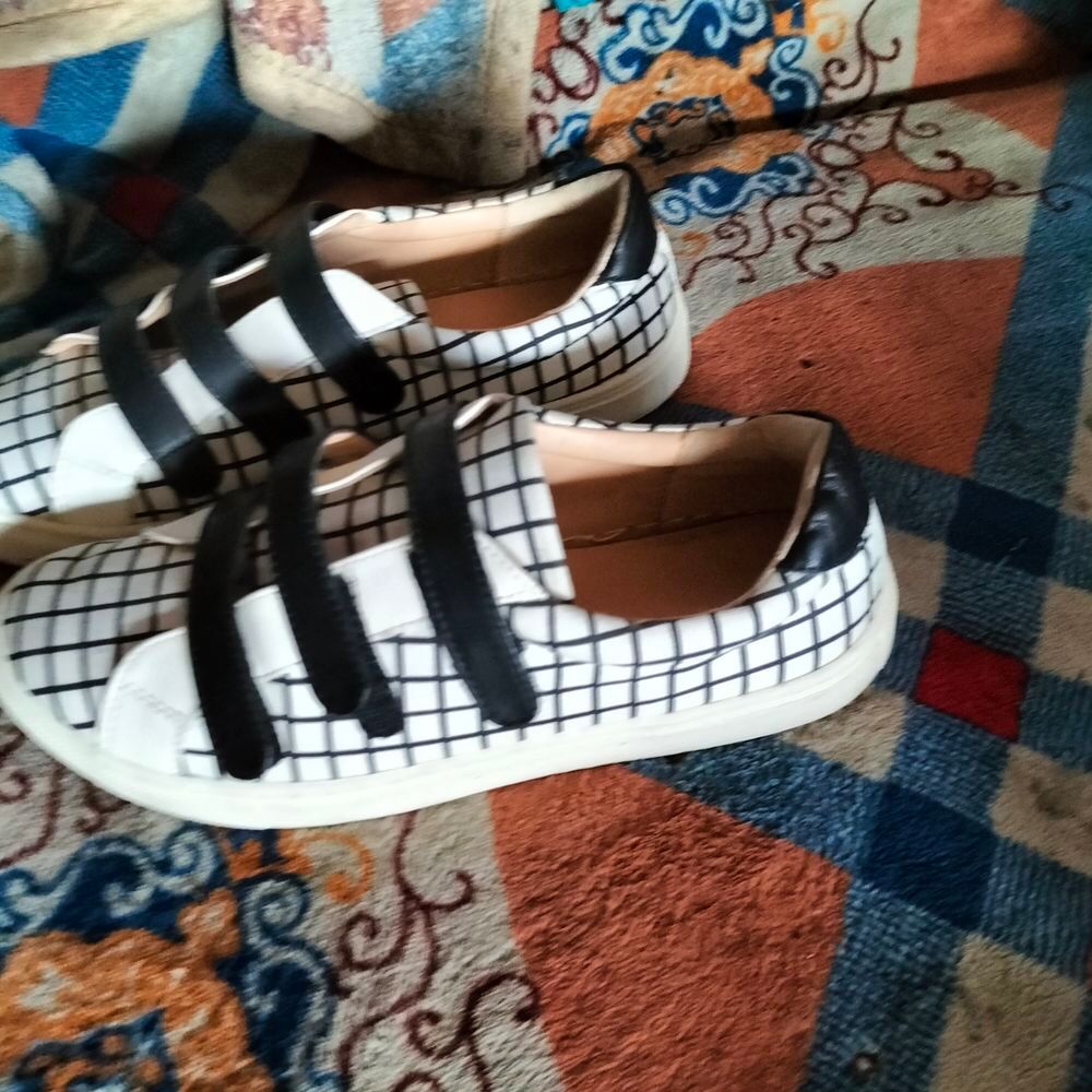 Basket vintage scratch Jonak pointure 37 tr&egrave;s bon &eacute;tat Chaussures