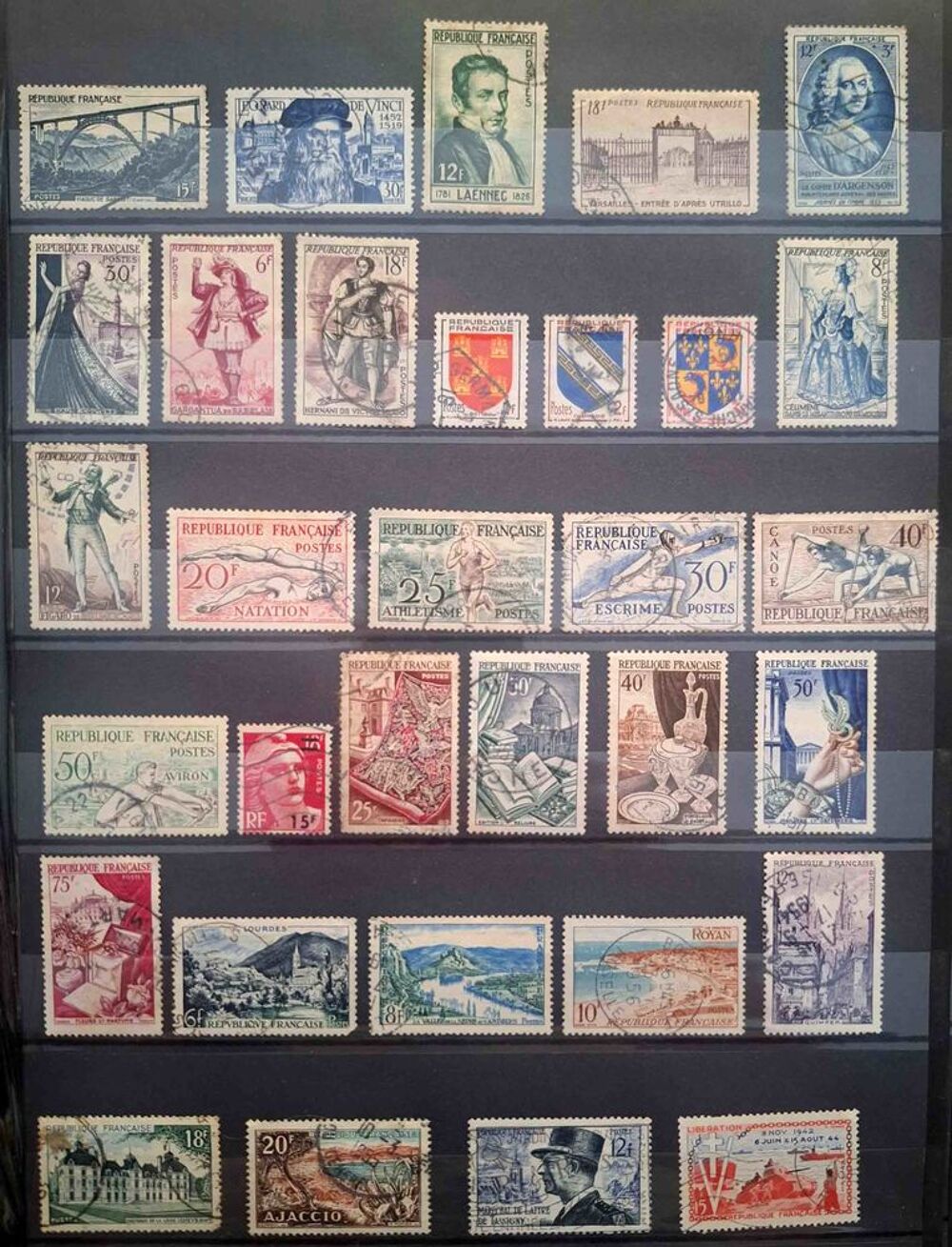 S&eacute;rie de timbres de collection de France C 
