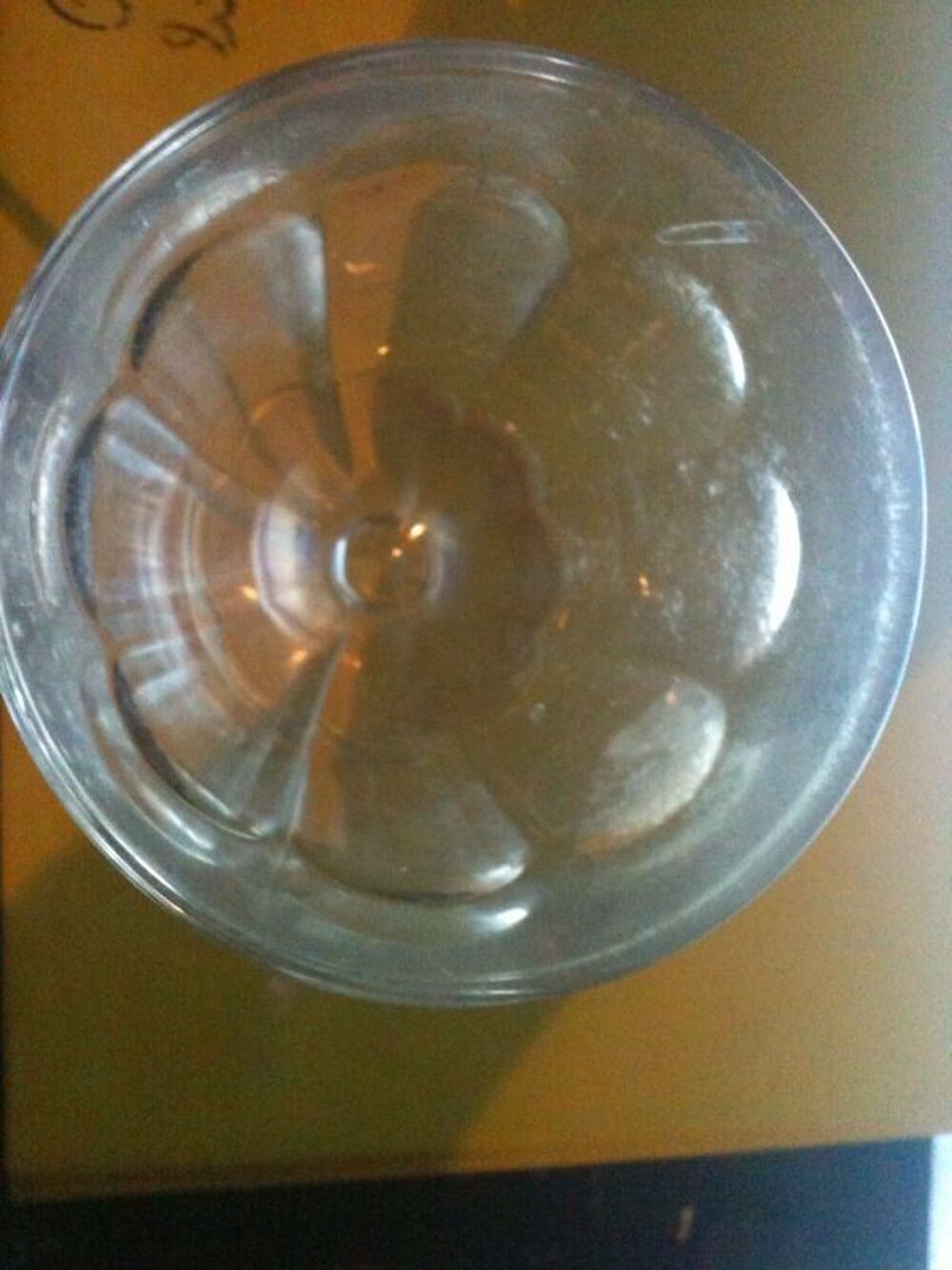 12 verres &agrave; pied pub FINA vintage Cuisine