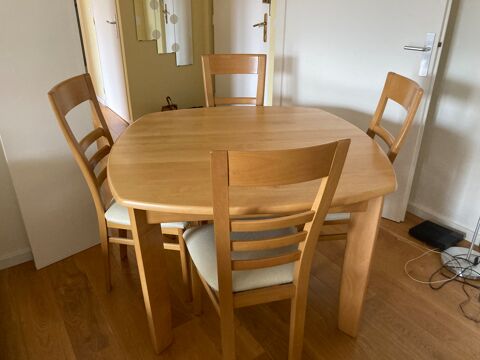 Table sale  manger en bois avec alonge et 4 chaises 250 Rueil-Malmaison (92)