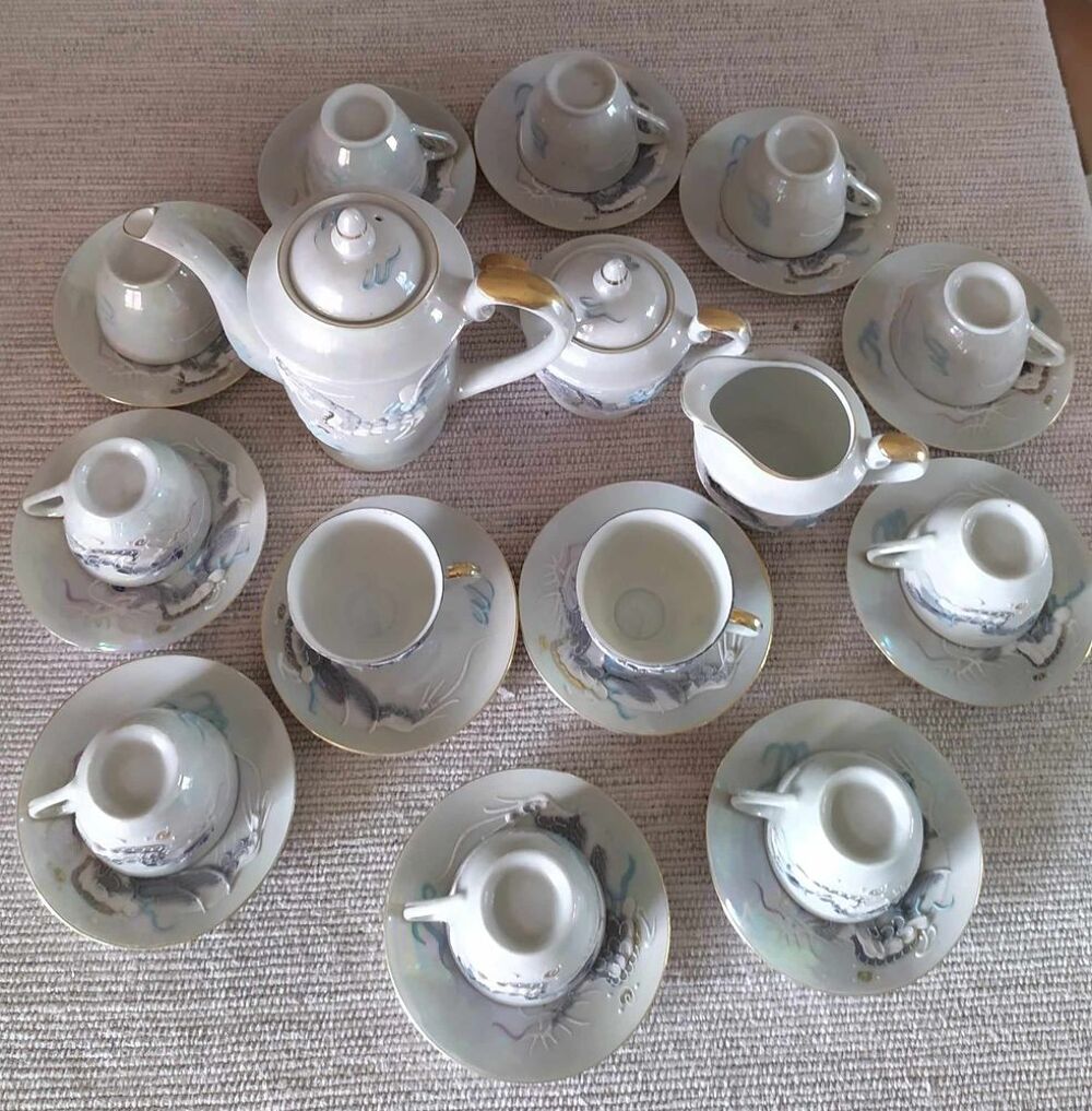 Service en porcelaine &agrave; th&eacute; ou caf&eacute; Japonais 