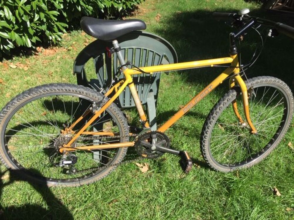 lot de 4 vtt en tr&egrave;s bon &eacute;tat Vélos