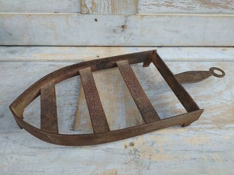 Ancien Support de Fer � Repasser en Fer Forg� Outil  38 Loches (37)