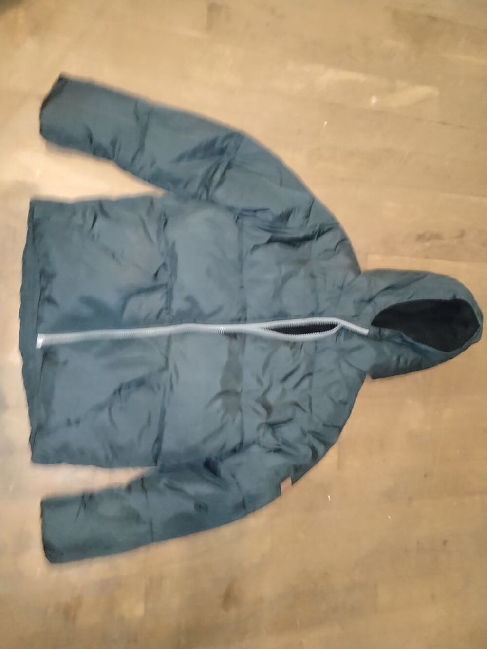 Doudoune QUICKSILVER (taille M) Vêtements