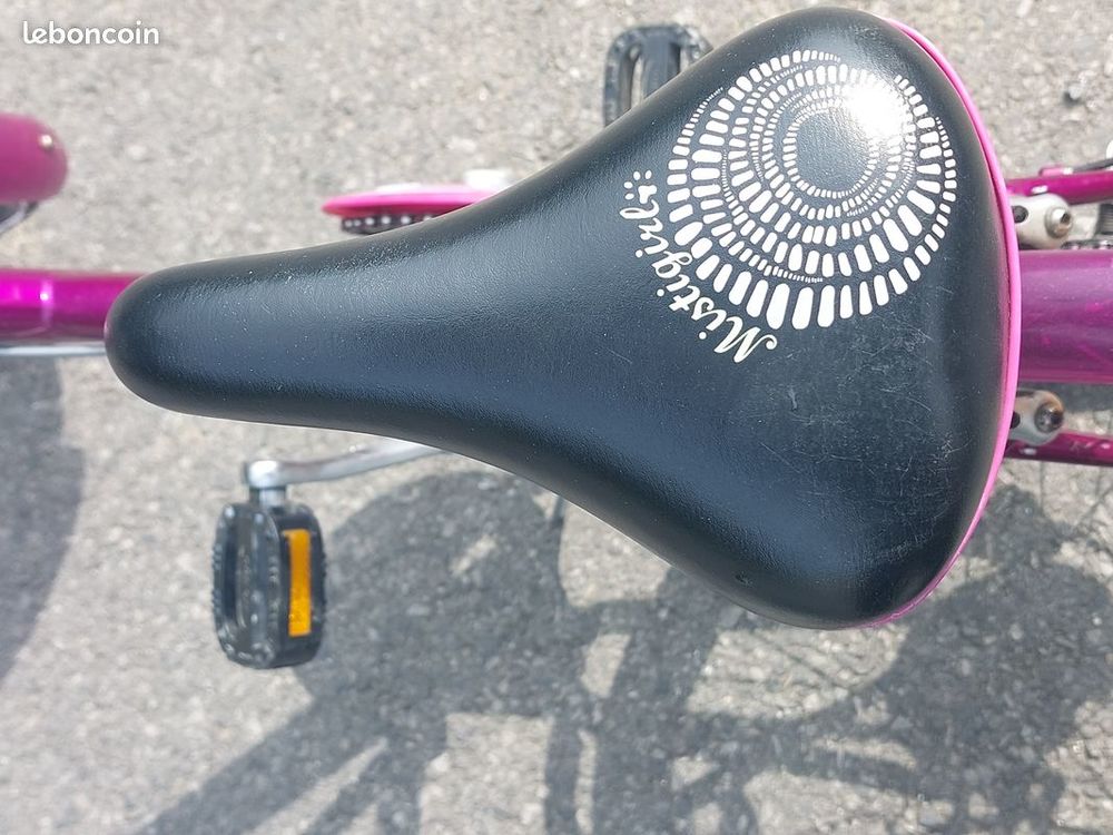 B'twin mistigirl 500 ,20 pouces ,5 vitesses Vélos