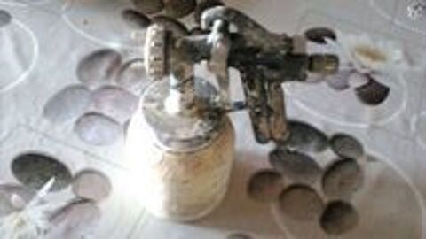 Pistolet � peinture pneumatique 8 Saulieu (21)