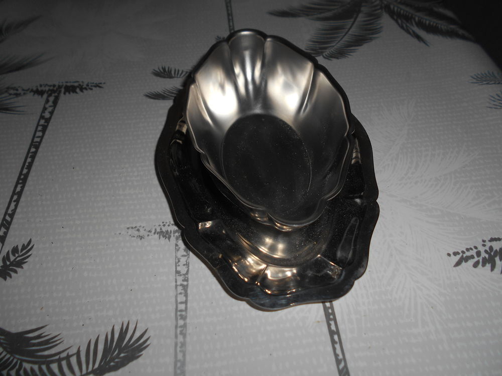 sauci&egrave;re en inox Cuisine