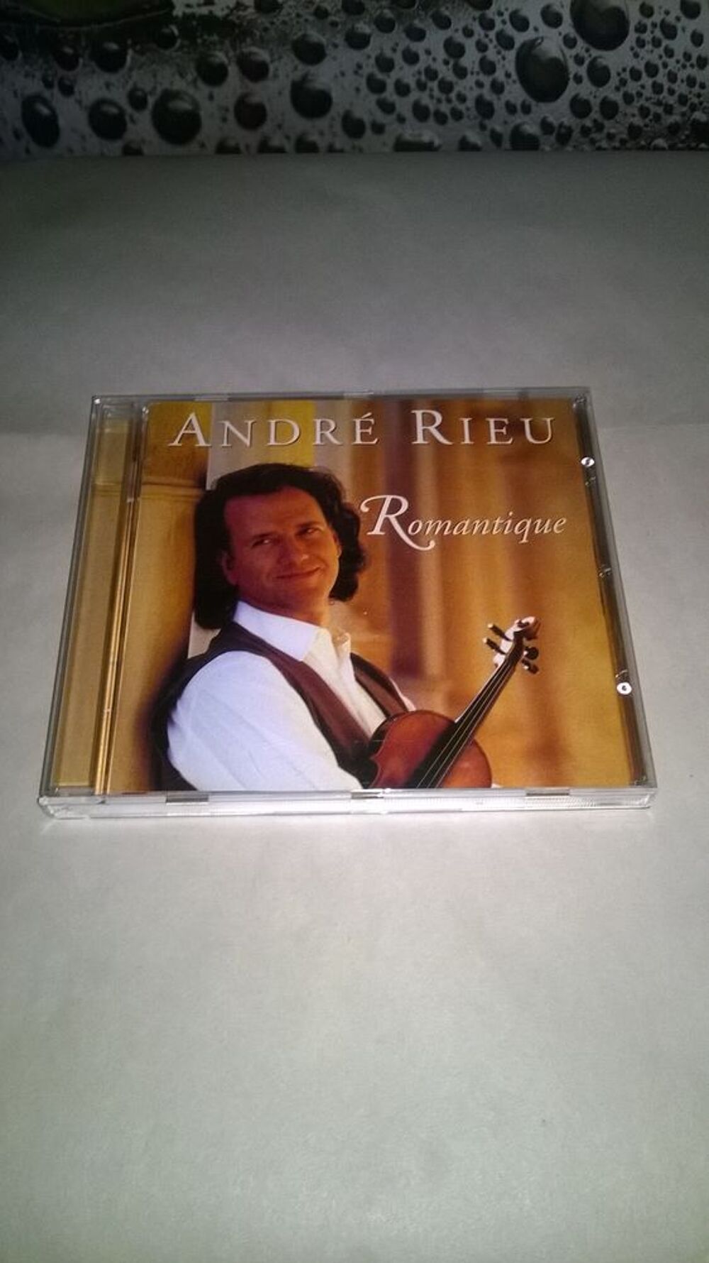 CD Andr&eacute; Rieu
Romantic moments
1988
Excellent etat
Love CD et vinyles