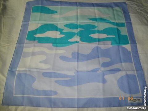 joli foulard neuf marque Daniel HECHTER DE PARIS 12 euros 12 Dunkerque (59)