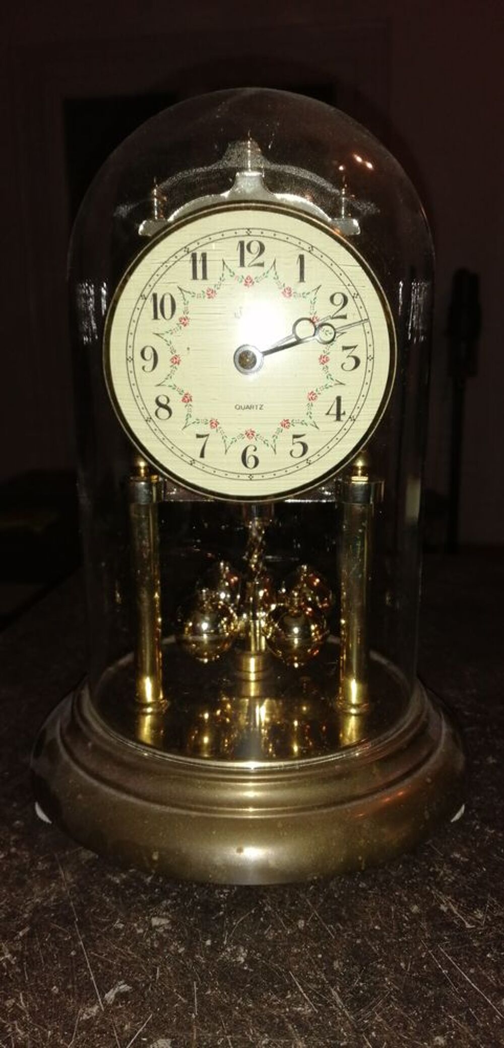 Pendule sous cloche Décoration