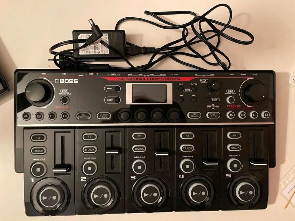 Boss RC505 mk2 Instruments de musique