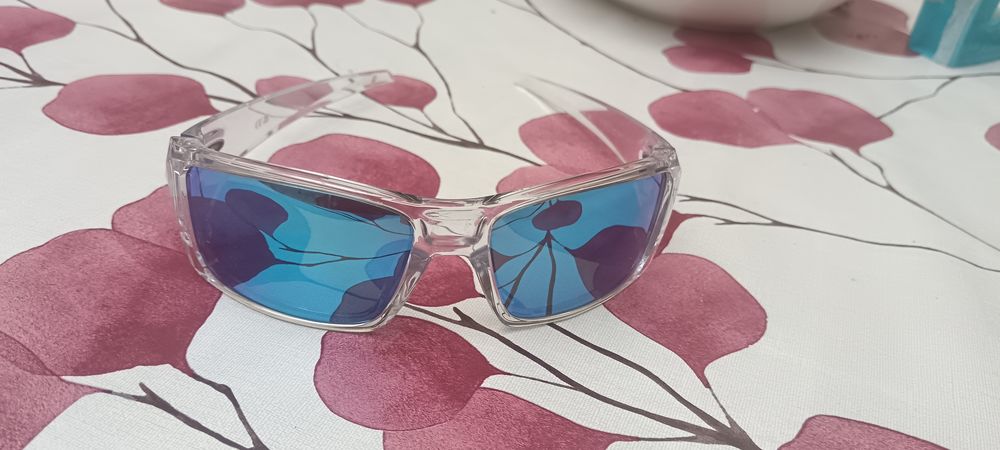 Lunette oakley 70€ valeur 170€ Sports