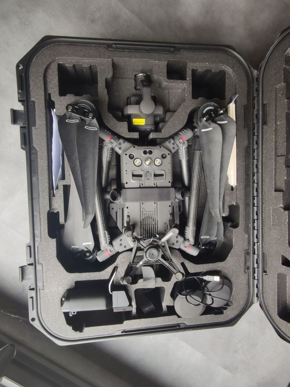DJI Matrice 300 RTK + Nacelle H20 Photos/Video/TV