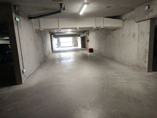  Parking / Garage à louer 15 m²
