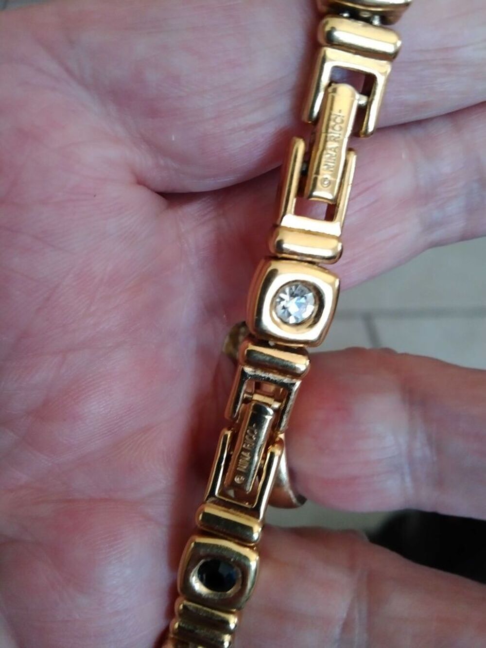 Collier Nina Ricci Bijoux et montres