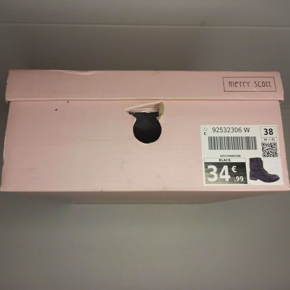 une paires de bottine pour femme neuf Chaussures