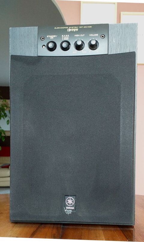 Subwofer  Yamaha 75 Castres (81)