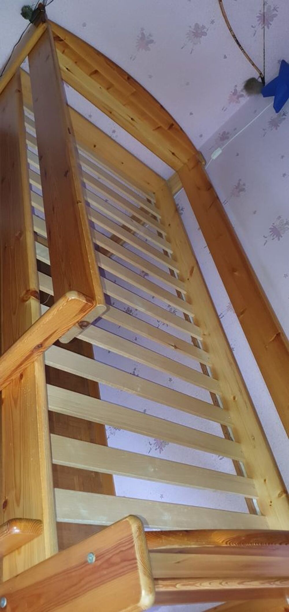 lit sur&eacute;lev&eacute; en bois 1 personne Meubles