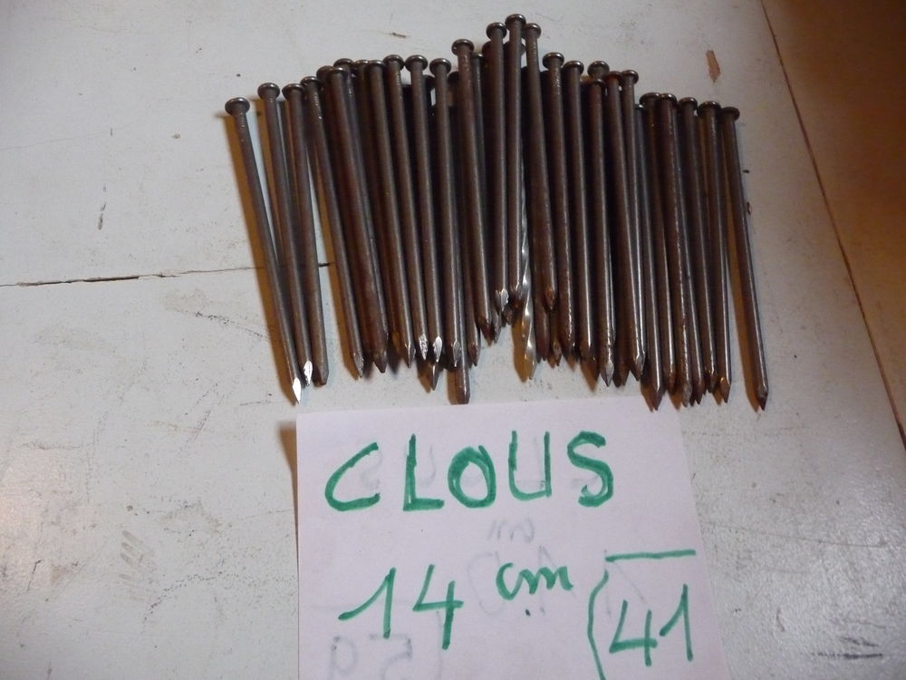 clous +++clous++++ Bricolage