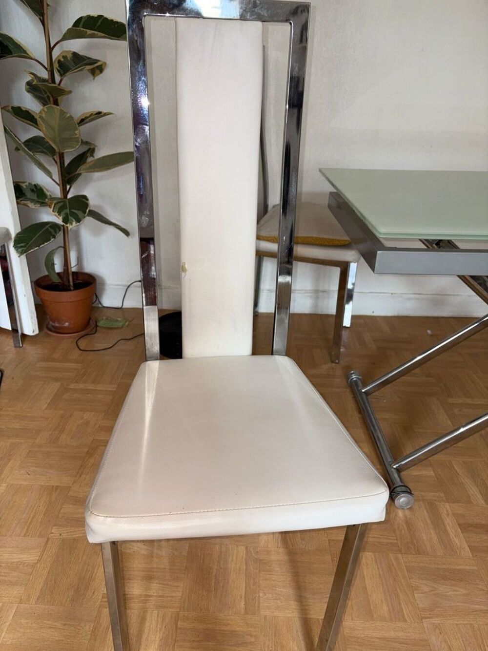 &Eacute;l&eacute;gante Table basse r&eacute;haussable en verre blanc Meubles