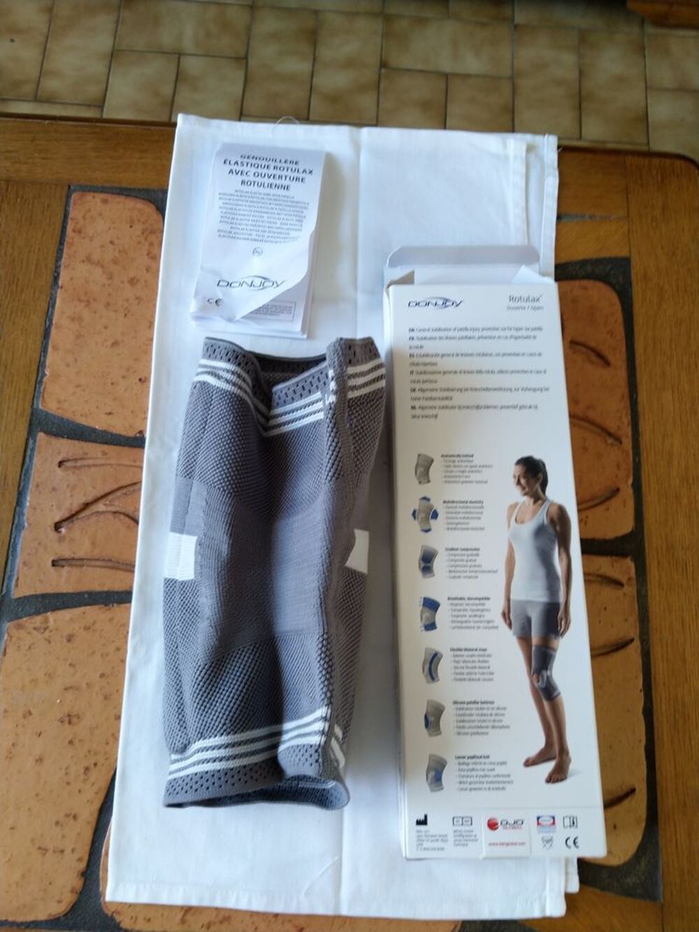 Genouill&egrave;re de contention pour femme Sports