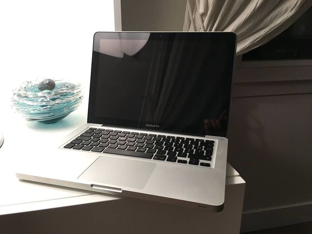 MACBOOK PRO 13" - 256GO 
Matériel informatique